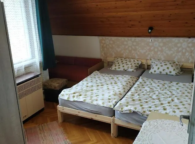 Nyaralo Фоньод